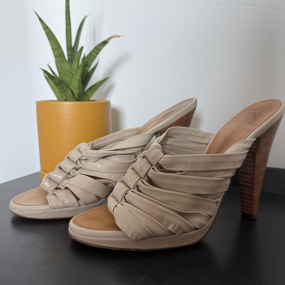 Giuseppe Zanotti cream tan platform sandals heels - size 40 (US 9) - Picture 2 of 7